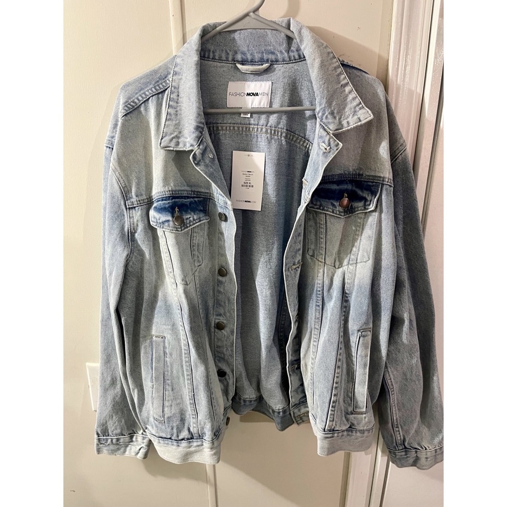 Fashion Nova Light Wash Denim Jacket (XL)
